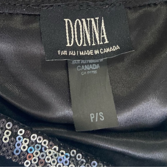 DONNA women silver and black sequins knit lined mini dress. Size S. Pre-Owned. - Picture 8 of 11